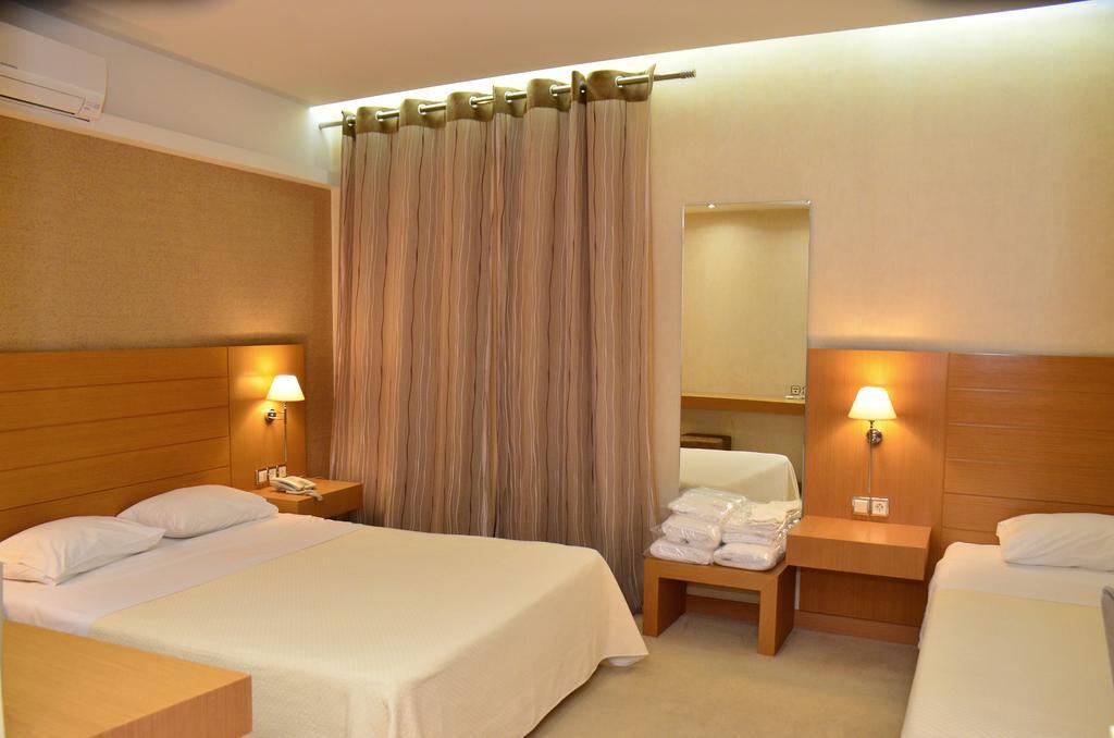 Deves Hotel นาฟปลิโอ ภายนอก รูปภาพ