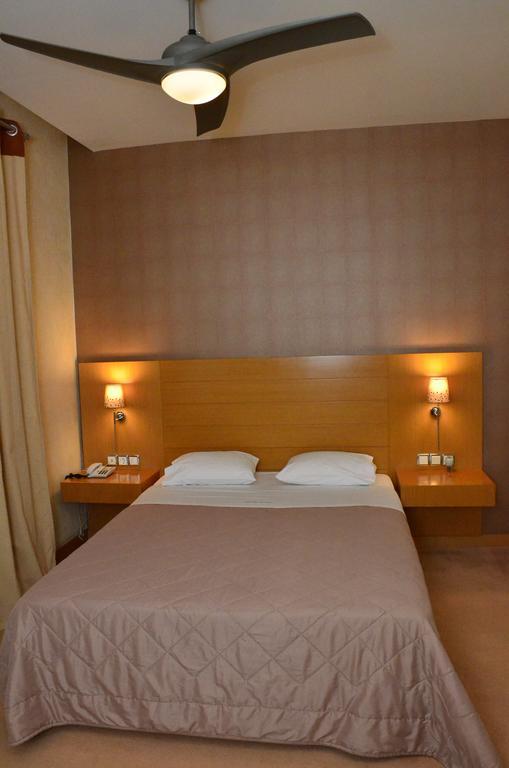 Deves Hotel นาฟปลิโอ ภายนอก รูปภาพ