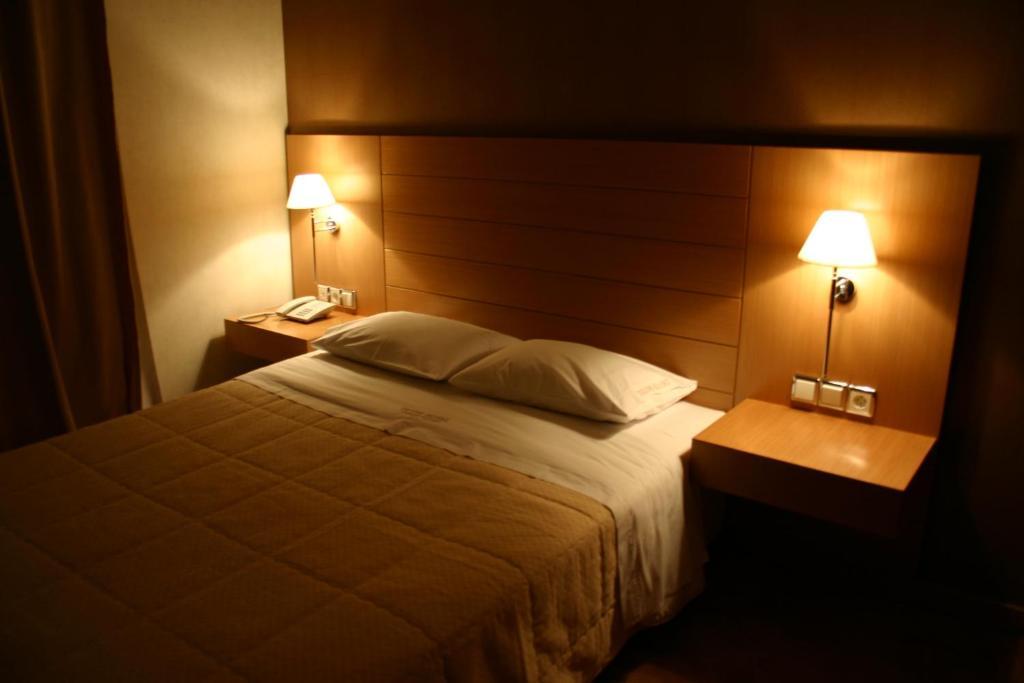 Deves Hotel นาฟปลิโอ ห้อง รูปภาพ